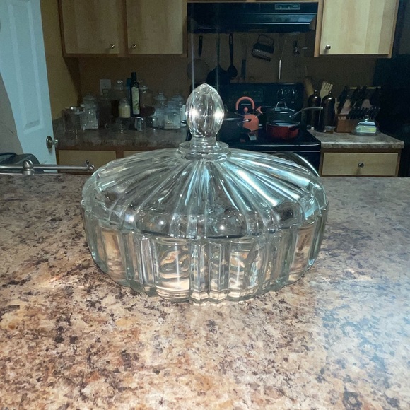 Grandma’s candy dish - Picture 1 of 2